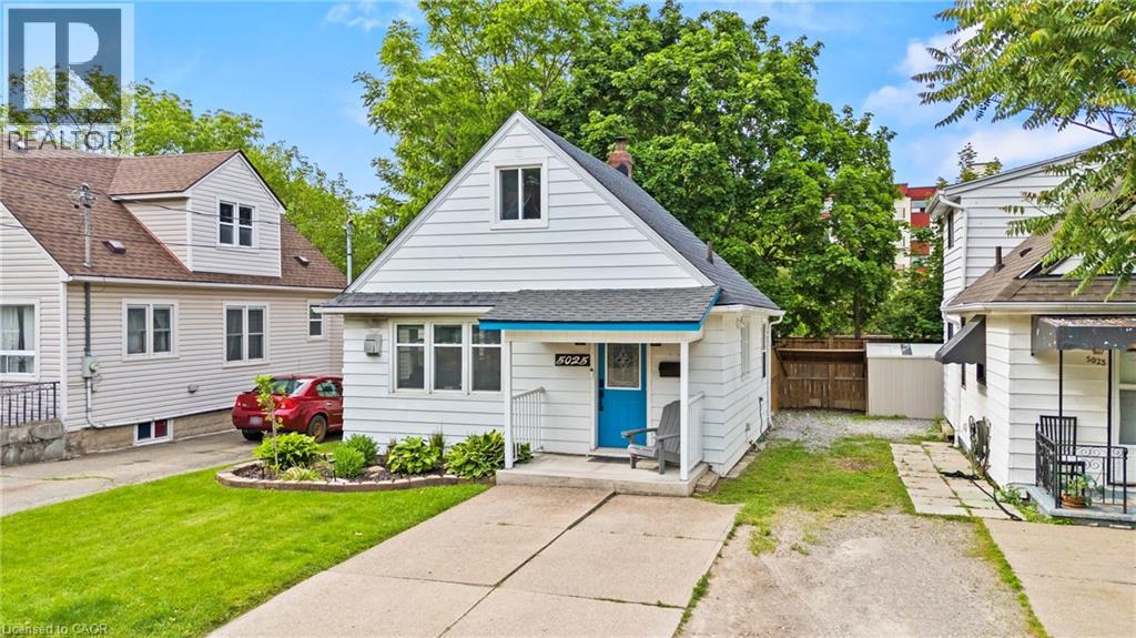 5025 Albert Street, Beamsville, Ontario  L0R 1B0 - Photo 5 - 40839204