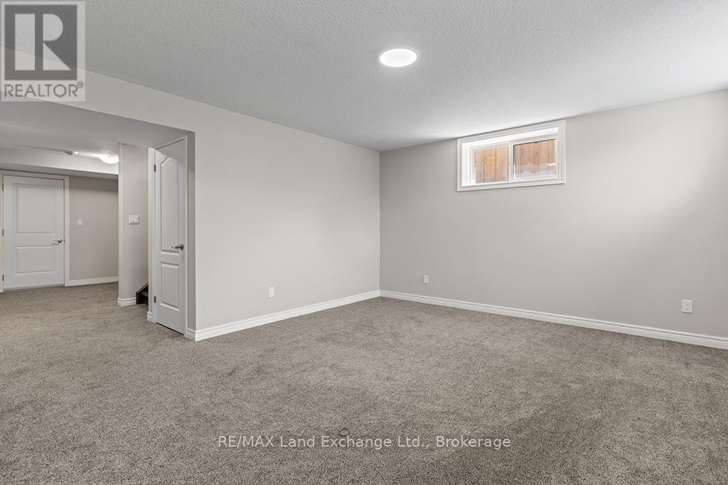 360 Devonshire Road, Saugeen Shores, Ontario  N0H 2C3 - Photo 35 - X13434686