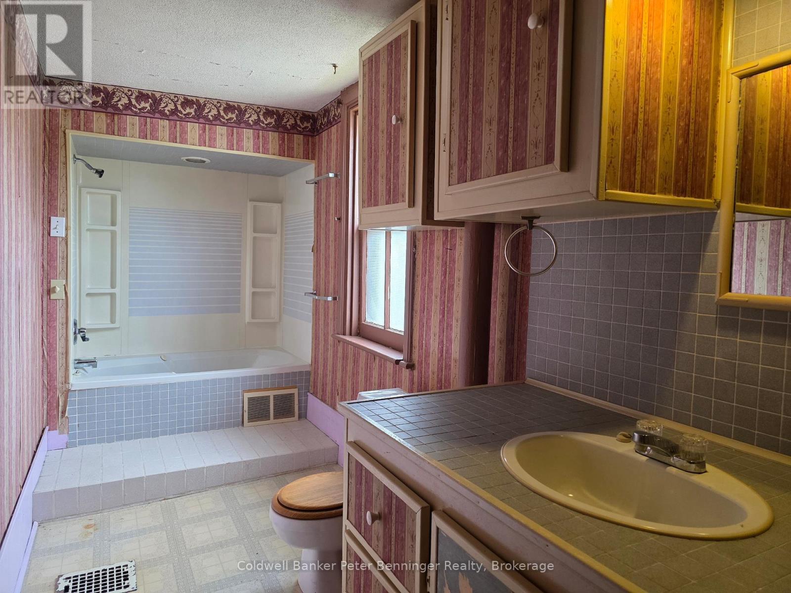 21 Peter Street S, Brockton, Ontario  N0G 2V0 - Photo 14 - X13434912