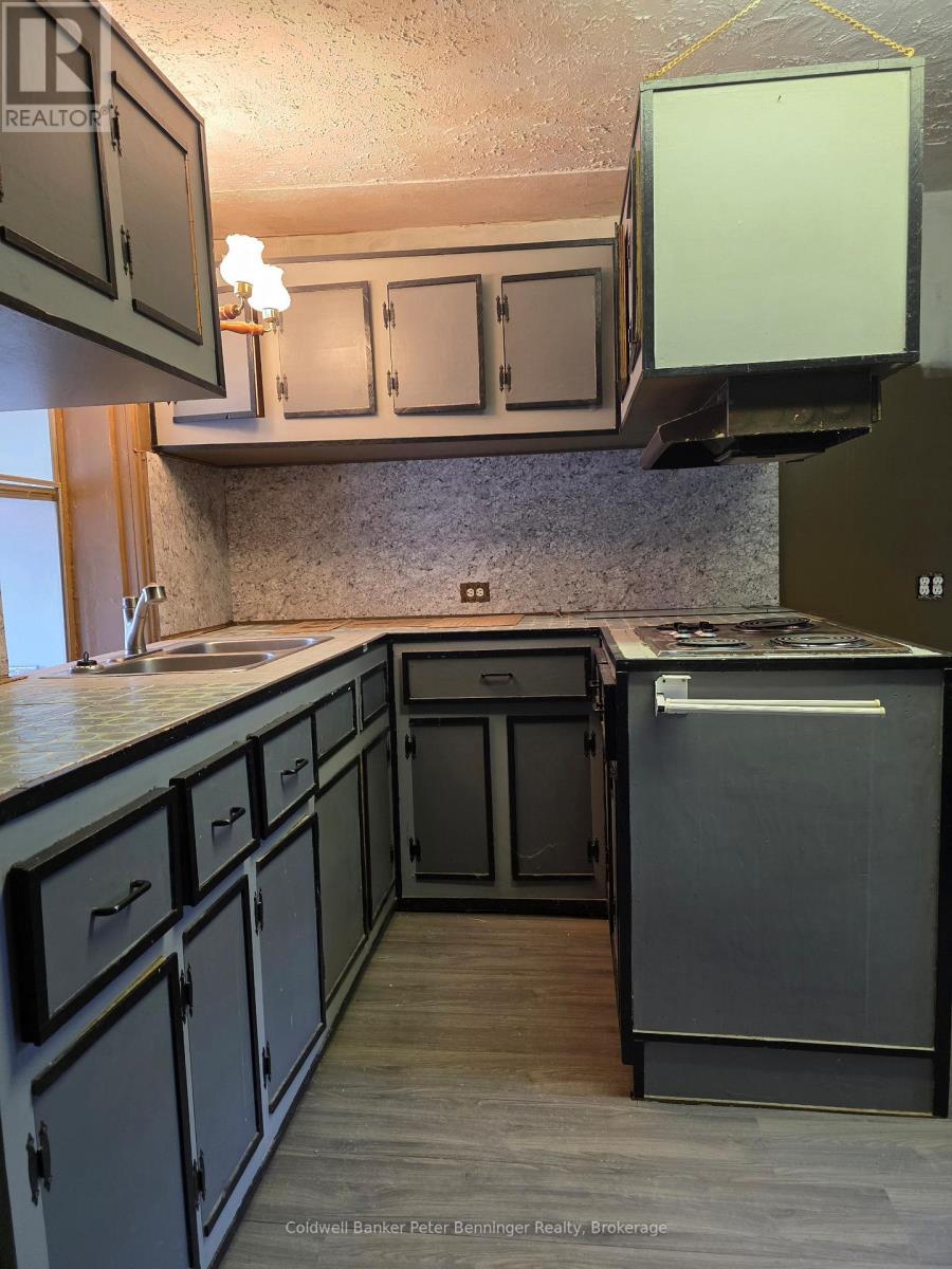 21 Peter Street S, Brockton, Ontario  N0G 2V0 - Photo 6 - X13434912