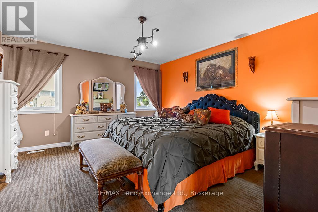 785 Woodland Drive, Saugeen Shores, Ontario  N0H 2C4 - Photo 12 - X13434984