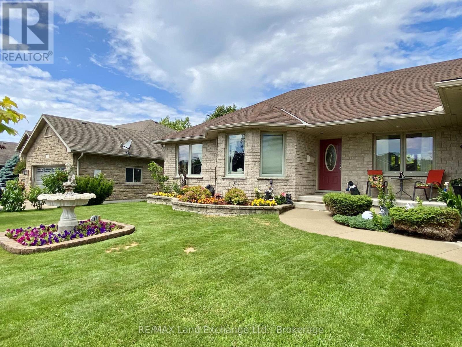 785 Woodland Drive, Saugeen Shores, Ontario  N0H 2C4 - Photo 2 - X13434984
