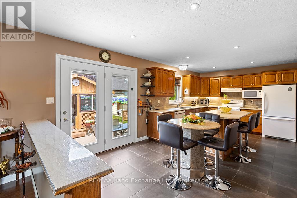 785 Woodland Drive, Saugeen Shores, Ontario  N0H 2C4 - Photo 5 - X13434984