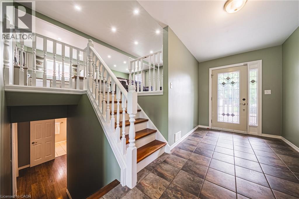 27 Ludlow Crescent, Brantford, Ontario  N3P 1V2 - Photo 2 - 40838714