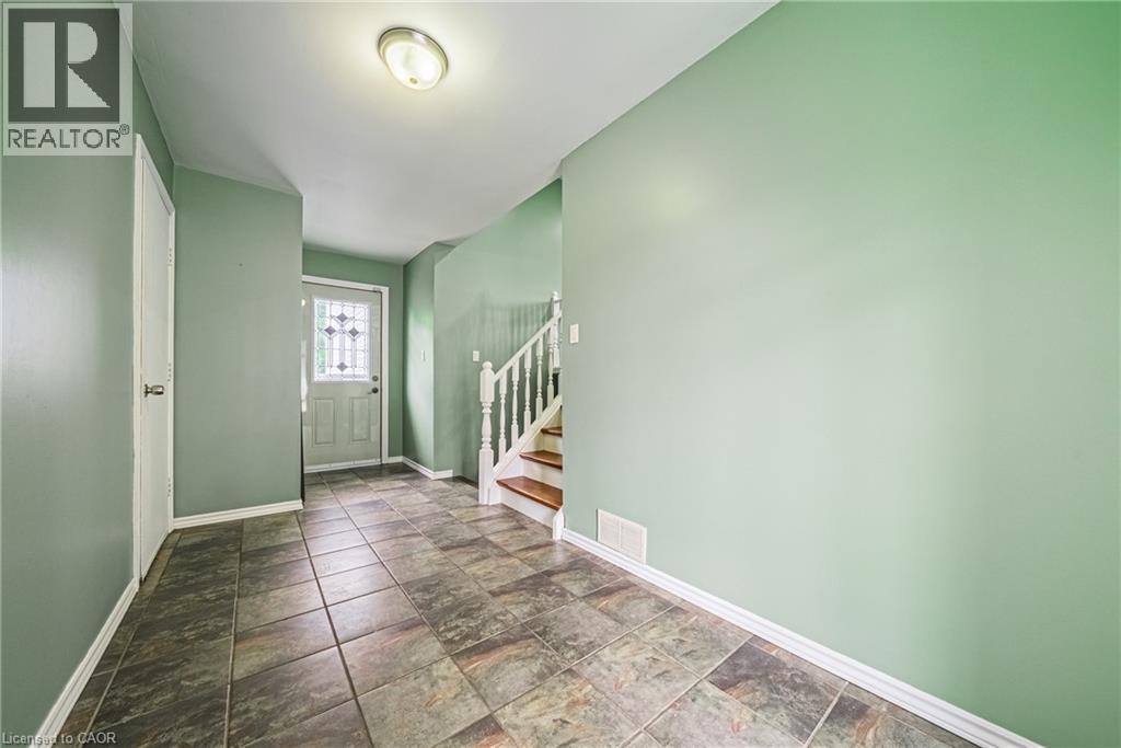 27 Ludlow Crescent, Brantford, Ontario  N3P 1V2 - Photo 3 - 40838714