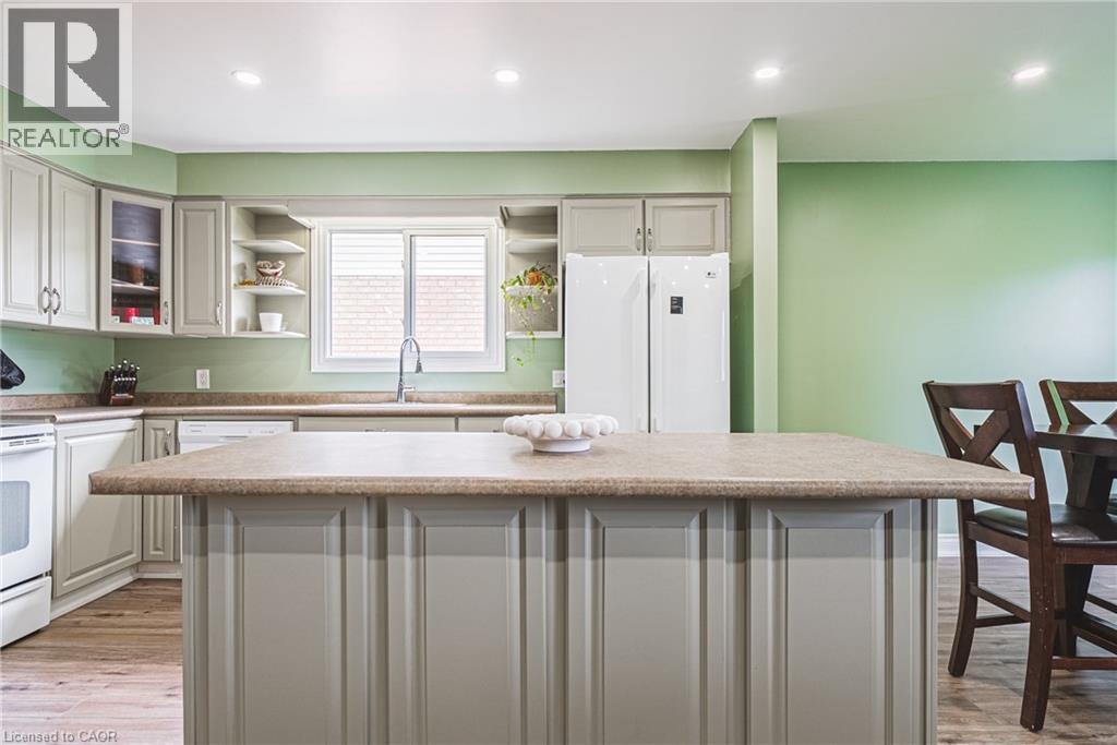 27 Ludlow Crescent, Brantford, Ontario  N3P 1V2 - Photo 7 - 40838714