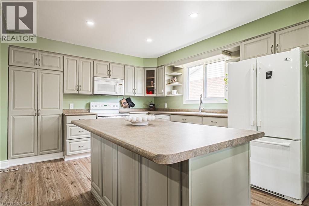 27 Ludlow Crescent, Brantford, Ontario  N3P 1V2 - Photo 8 - 40838714