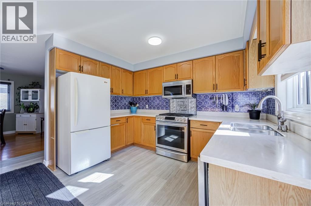 7880 Ascot Circle, Niagara Falls, Ontario  L2H 3E4 - Photo 12 - 40839233
