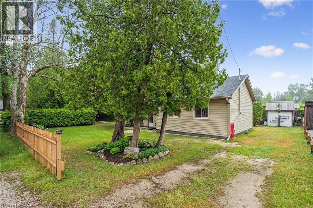 3 Hamilton Place, Sauble Beach, Ontario  N0H 2G0 - Photo 3 - 40837921