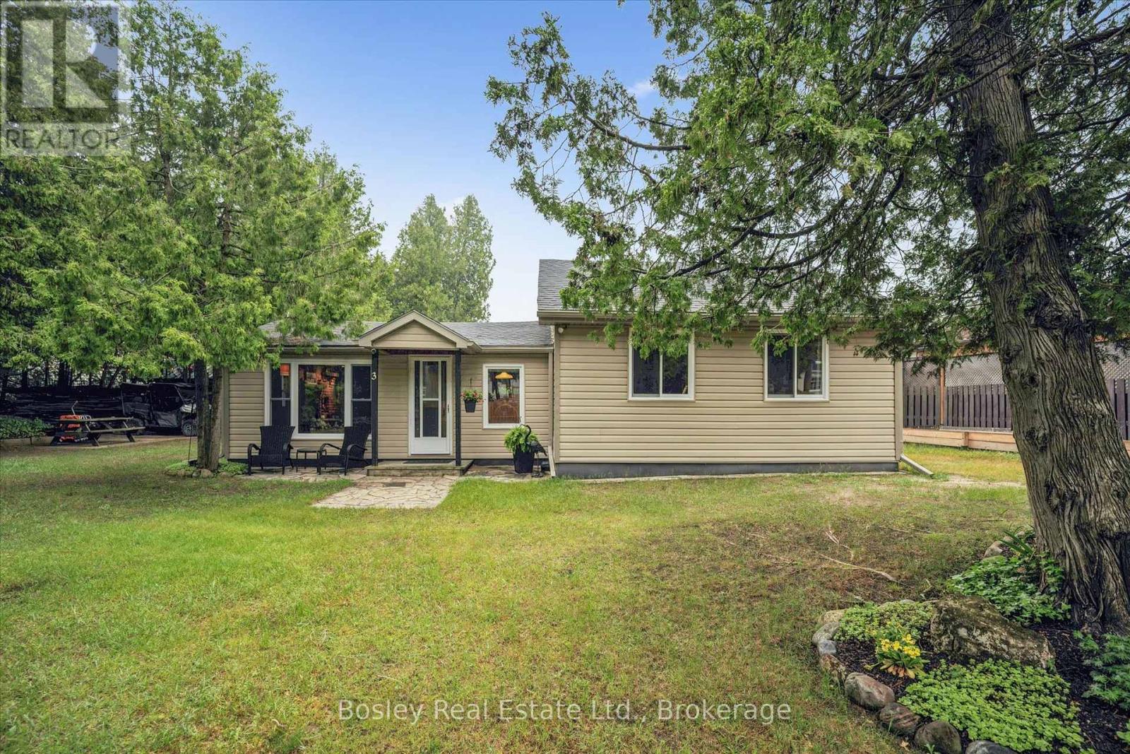 3 Hamilton Place, South Bruce Peninsula, Ontario  N0H 2G0 - Photo 3 - X13435232