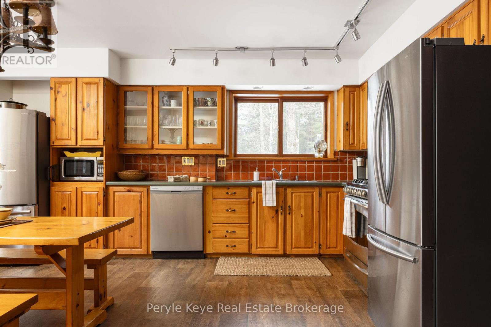 2391 Limberlost Road, Lake Of Bays, Ontario  P1H 2J6 - Photo 19 - X13435676