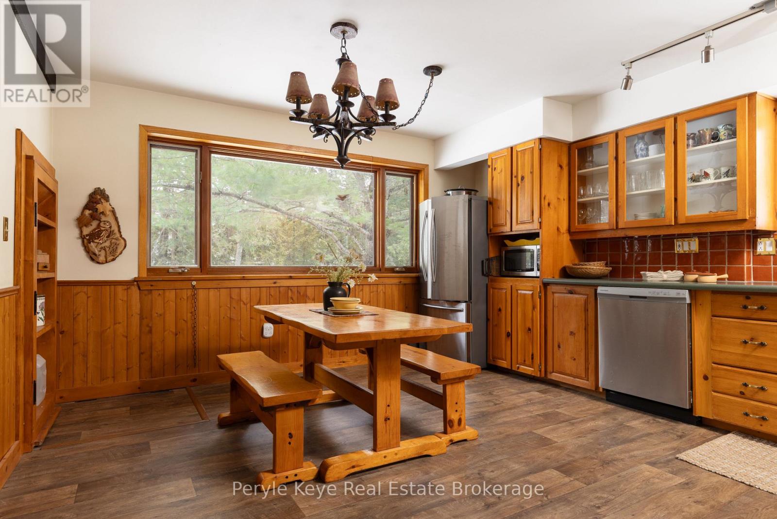 2391 Limberlost Road, Lake Of Bays, Ontario  P1H 2J6 - Photo 20 - X13435676