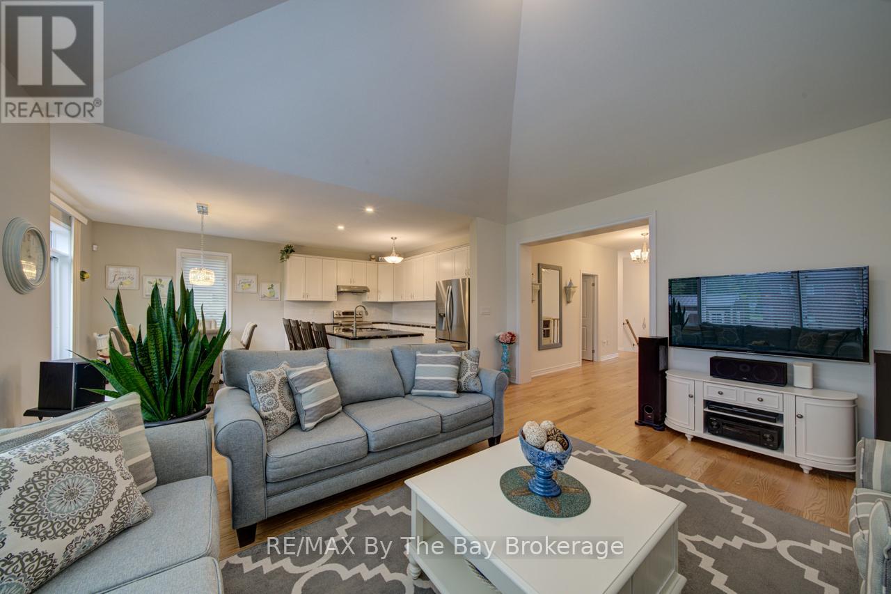 43 Fawndale Crescent, Wasaga Beach, Ontario  L9Z 2N2 - Photo 5 - S13435832