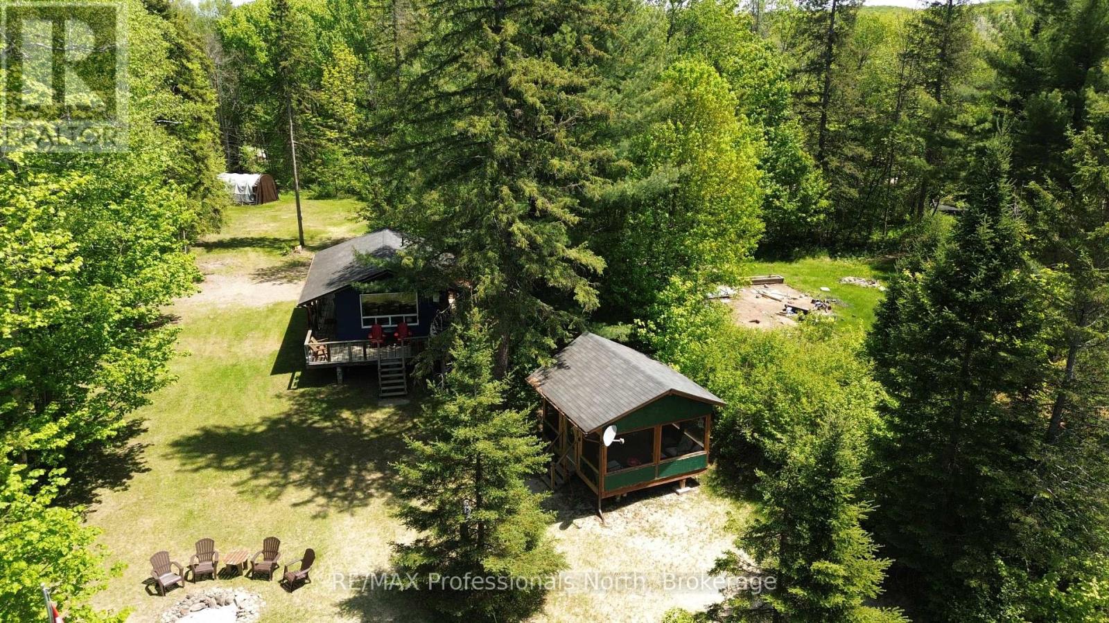 38 Robert Road W, Huntsville, Ontario  P1H 2J4 - Photo 2 - X13435978