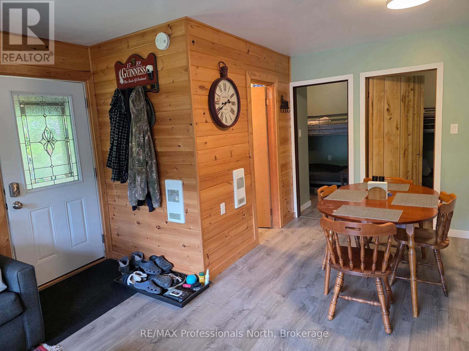 38 Robert Road W, Huntsville, Ontario  P1H 2J4 - Photo 3 - X13435978
