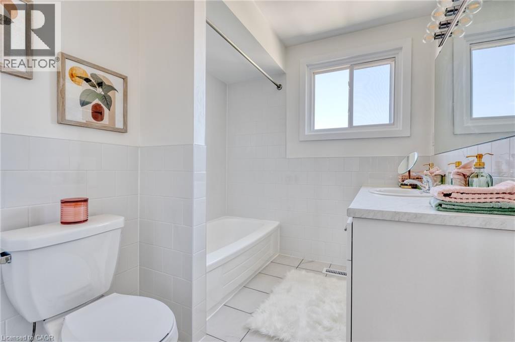 20 Anna Capri Drive Unit# 27, Hamilton, Ontario  L8W 1M6 - Photo 16 - 40838787