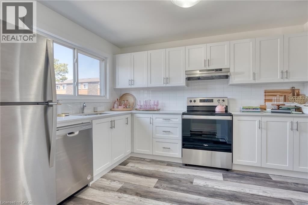 20 Anna Capri Drive Unit# 27, Hamilton, Ontario  L8W 1M6 - Photo 2 - 40838787