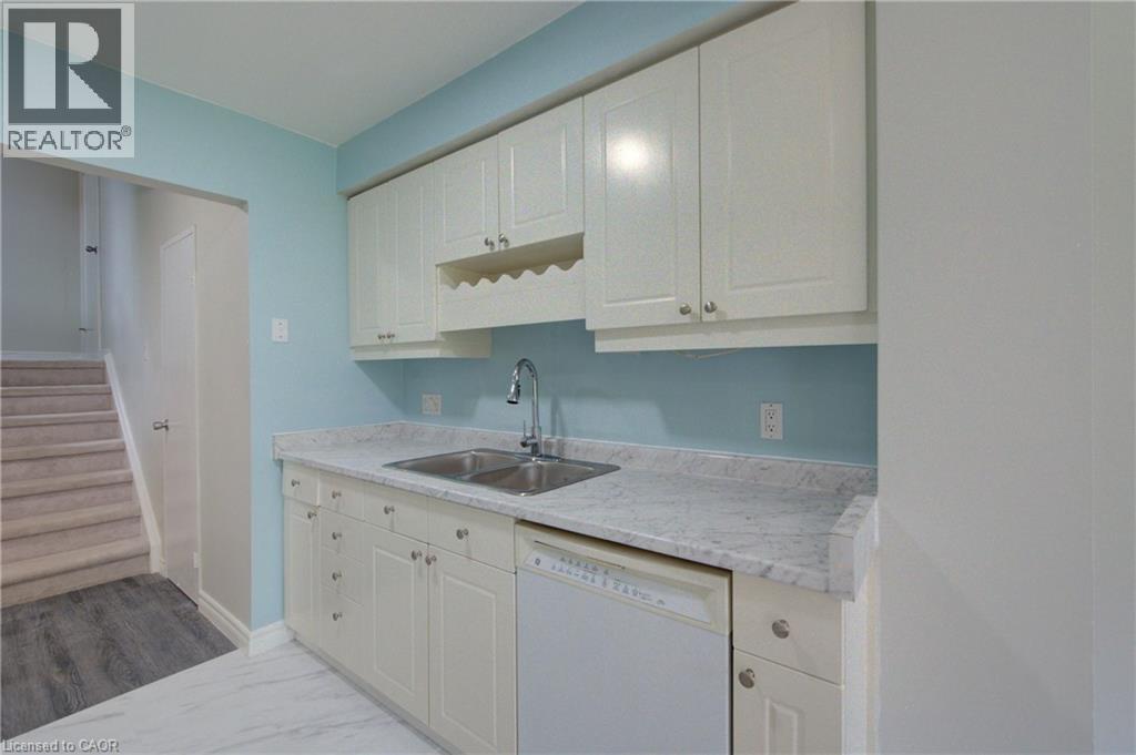 417 Keats Way Unit# 4, Waterloo, Ontario  N2L 5S7 - Photo 17 - 40829023