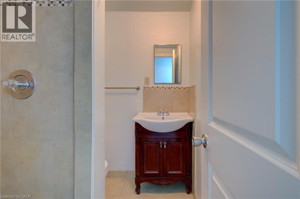 417 Keats Way Unit# 4, Waterloo, Ontario  N2L 5S7 - Photo 37 - 40829023