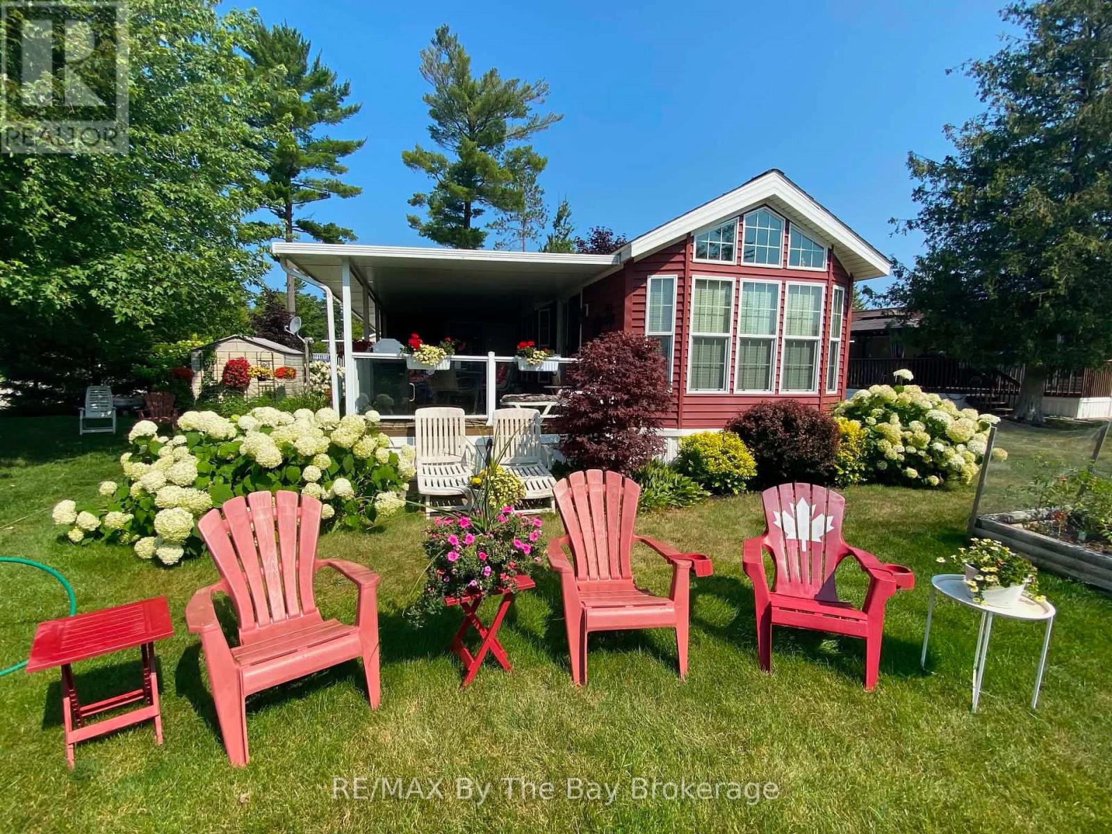 1 White Pines Trail, Wasaga Beach, Ontario  L9Z 1X7 - Photo 5 - S13436258