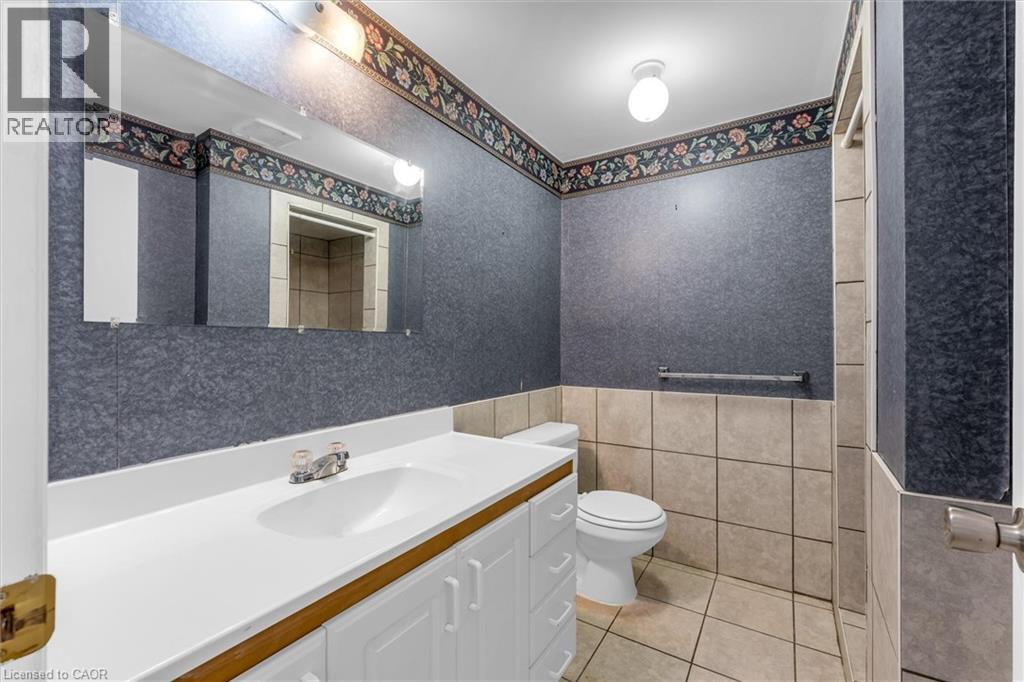 261 Limeridge Road W, Hamilton, Ontario  L9C 2V4 - Photo 23 - 40839162