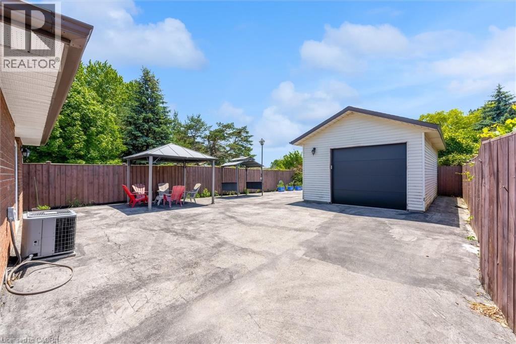 261 Limeridge Road W, Hamilton, Ontario  L9C 2V4 - Photo 34 - 40839162