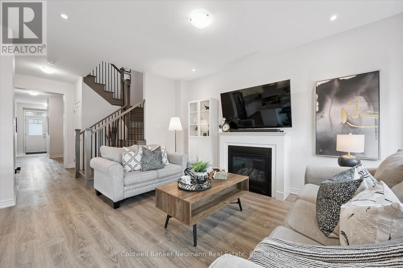 43 Harpin Way W, Centre Wellington, Ontario  N1M 0H8 - Photo 8 - X13436758