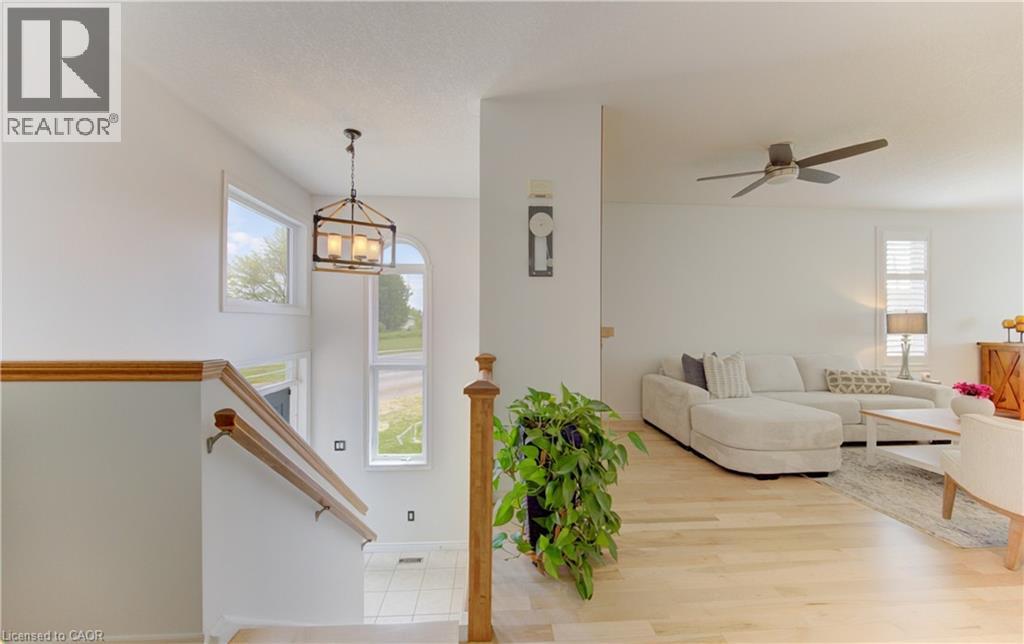 725 Zurich Drive, Waterloo, Ontario  N2V 2V4 - Photo 31 - 40838845
