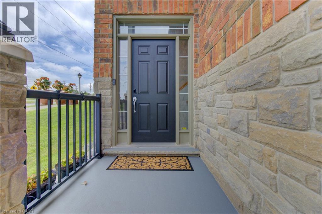 725 Zurich Drive, Waterloo, Ontario  N2V 2V4 - Photo 4 - 40838845