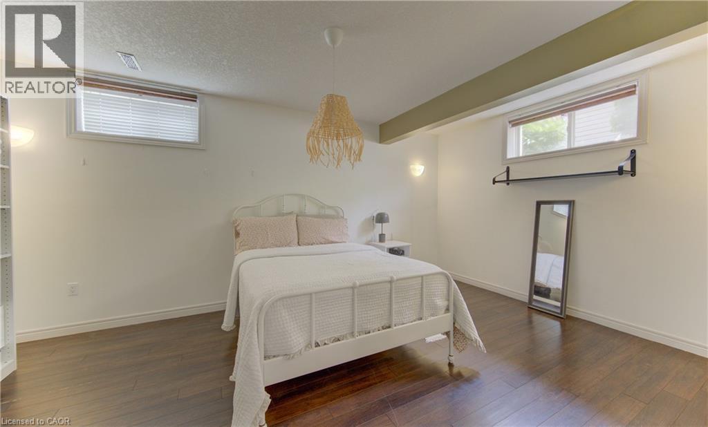 725 Zurich Drive, Waterloo, Ontario  N2V 2V4 - Photo 40 - 40838845
