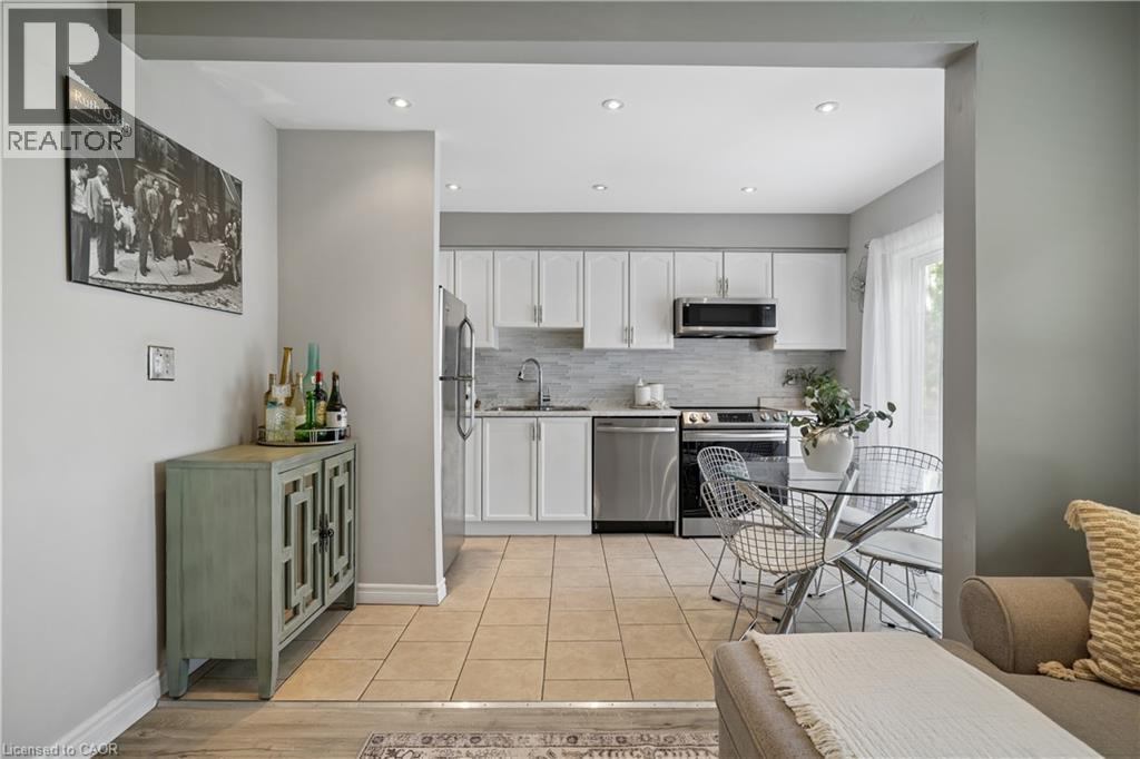 39 Pinewoods Drive Unit# 35, Stoney Creek, Ontario  L8J 3Z4 - Photo 12 - 40838563