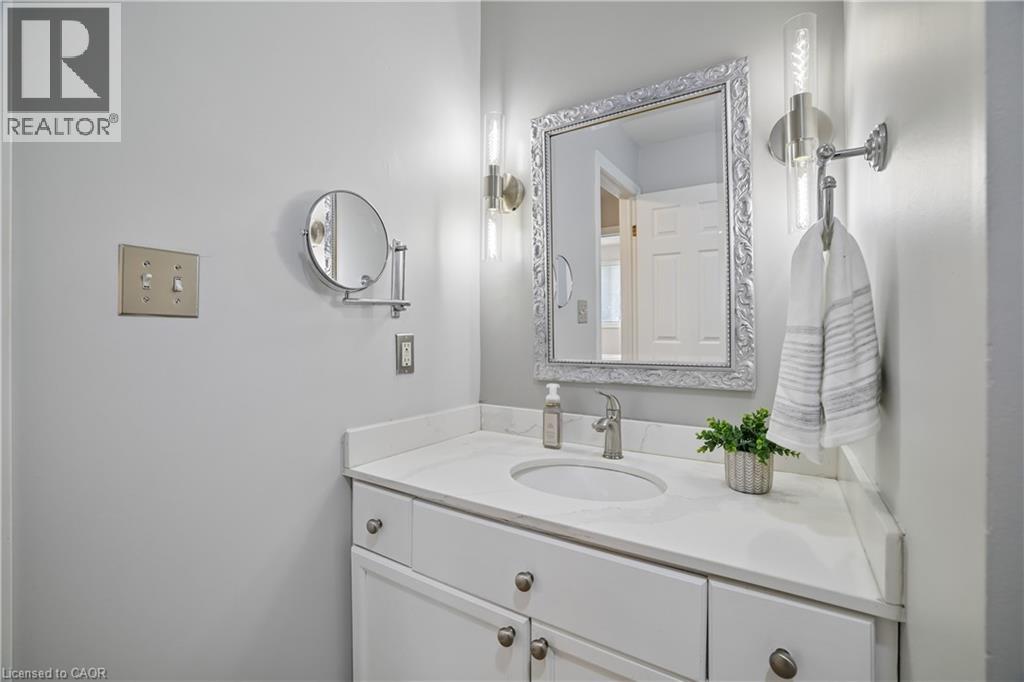 39 Pinewoods Drive Unit# 35, Stoney Creek, Ontario  L8J 3Z4 - Photo 24 - 40838563