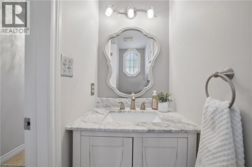 39 Pinewoods Drive Unit# 35, Stoney Creek, Ontario  L8J 3Z4 - Photo 7 - 40838563