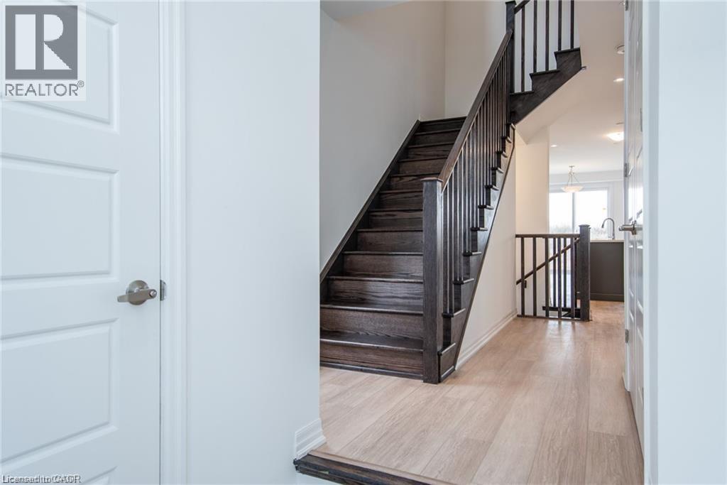 112 Forestwalk Street, Kitchener, Ontario  N2R 0S9 - Photo 3 - 40837658