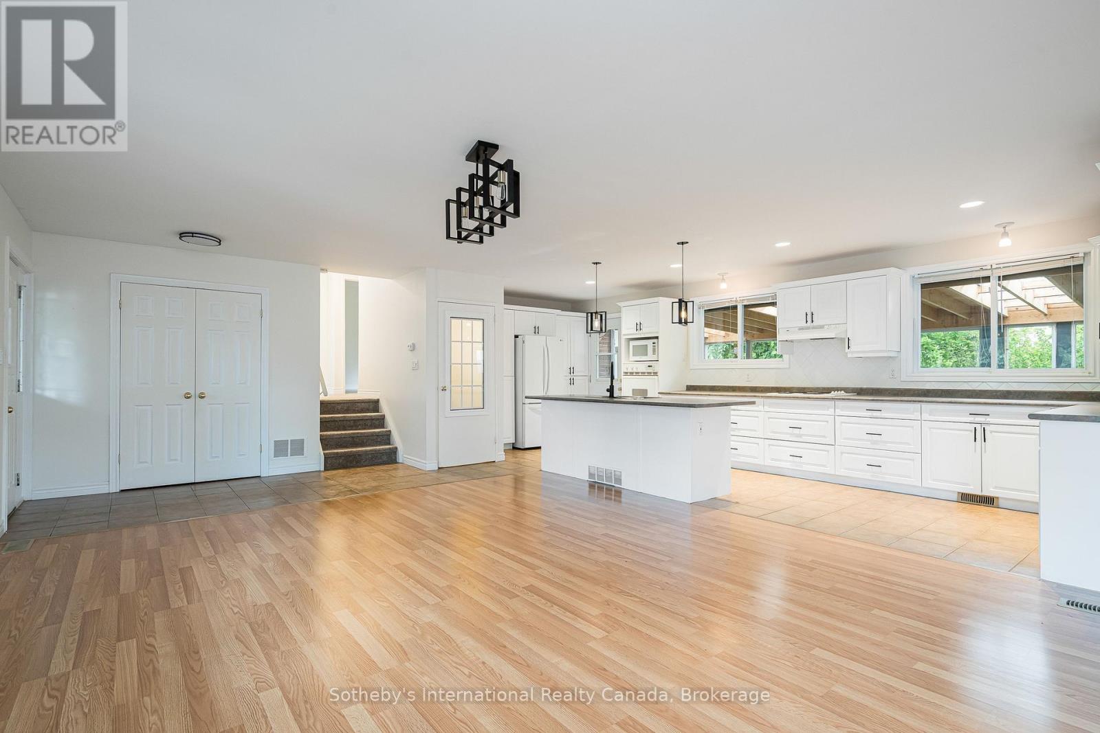 7 Whipps Court, Collingwood, Ontario  L9Y 4B7 - Photo 14 - S13437166