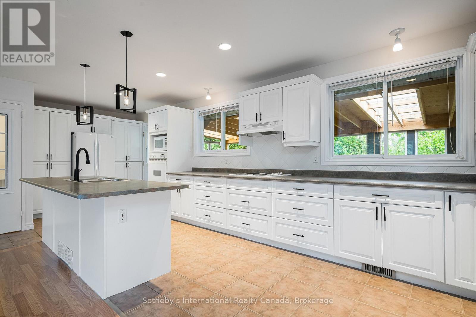 7 Whipps Court, Collingwood, Ontario  L9Y 4B7 - Photo 15 - S13437166