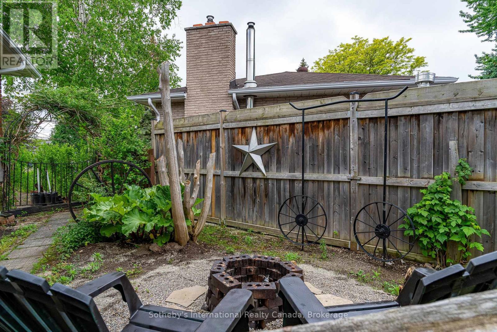 7 Whipps Court, Collingwood, Ontario  L9Y 4B7 - Photo 32 - S13437166