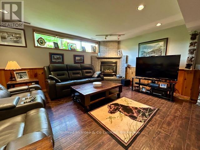 925 Old Durham Road, Brockton, Ontario  N0G 2V0 - Photo 14 - X13437164