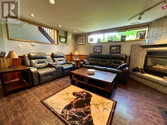 925 Old Durham Road, Brockton, Ontario  N0G 2V0 - Photo 15 - X13437164