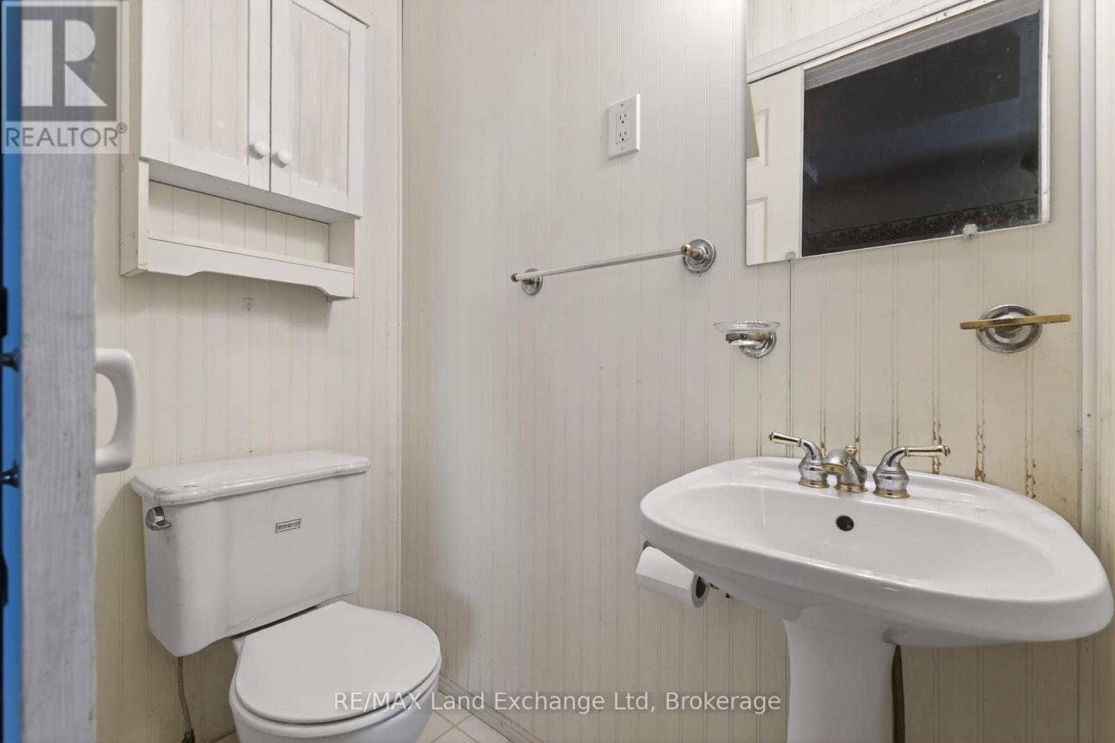 484 Queen Street, North Huron, Ontario  N0M 1H0 - Photo 15 - X13437250
