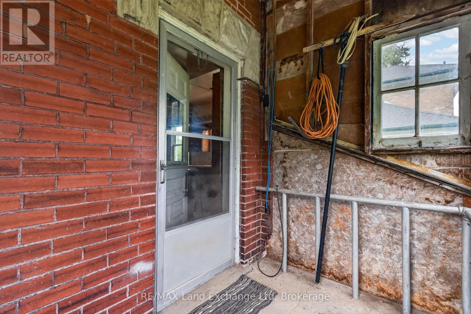 484 Queen Street, North Huron, Ontario  N0M 1H0 - Photo 17 - X13437250