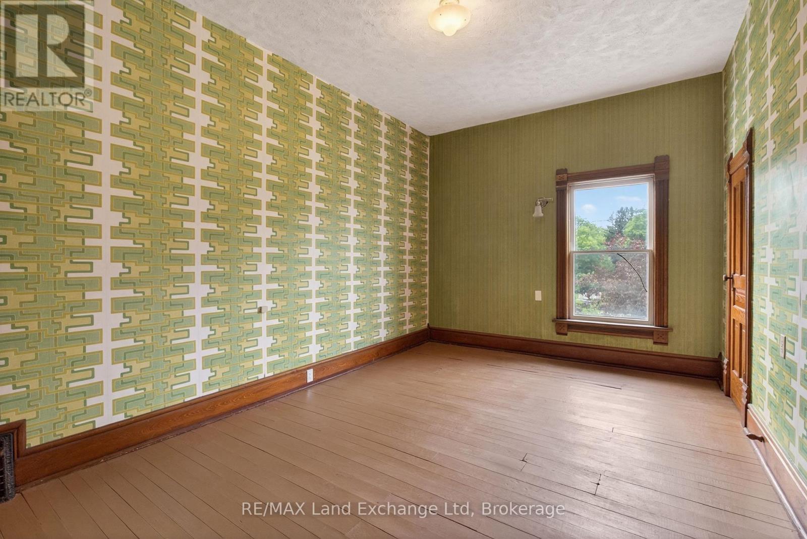 484 Queen Street, North Huron, Ontario  N0M 1H0 - Photo 19 - X13437250