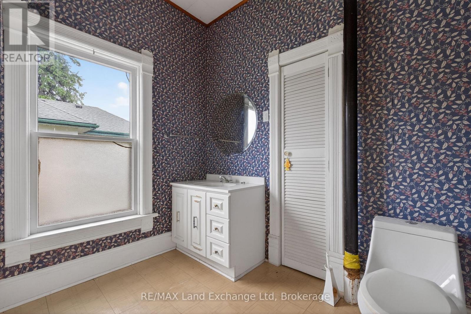 484 Queen Street, North Huron, Ontario  N0M 1H0 - Photo 23 - X13437250