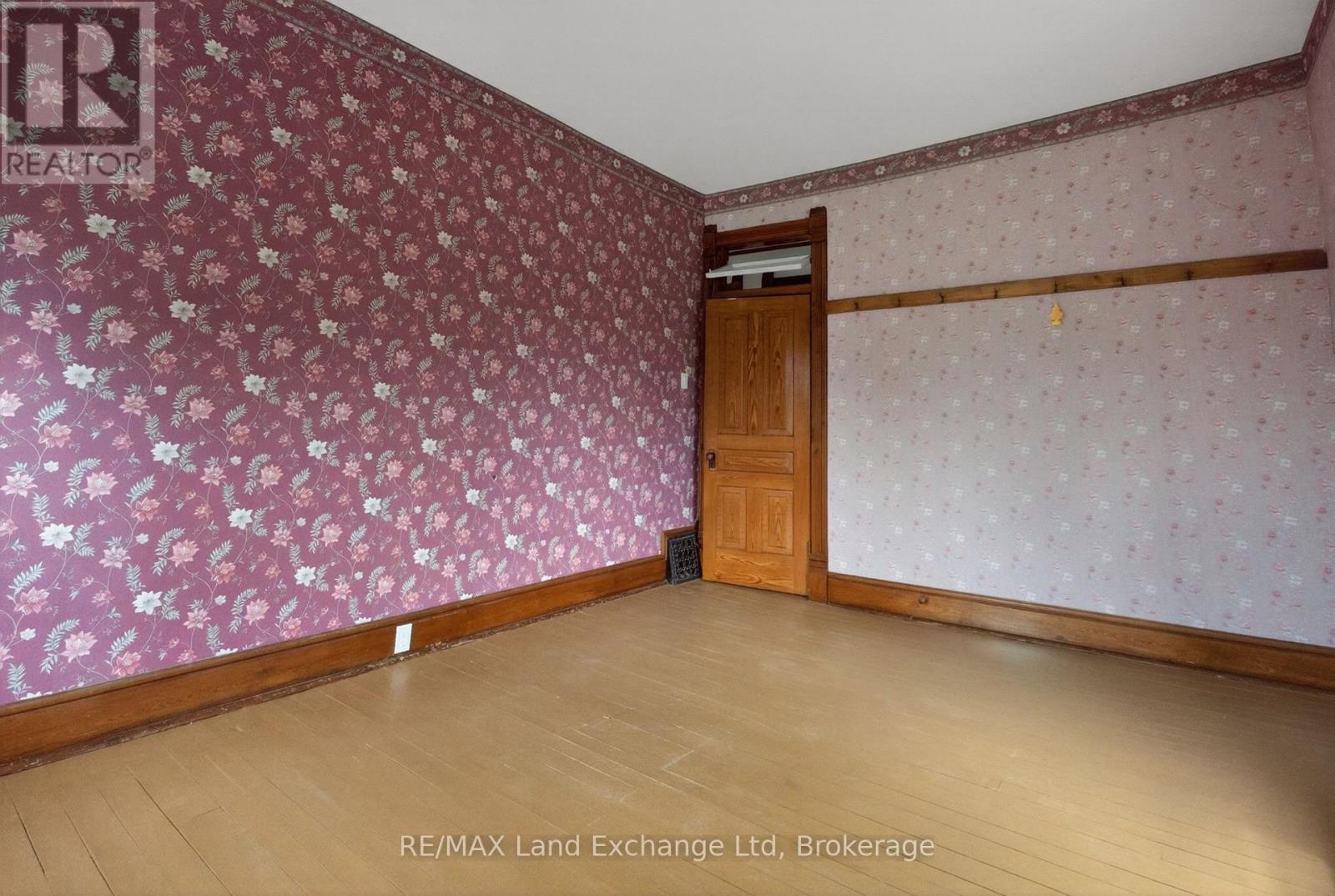 484 Queen Street, North Huron, Ontario  N0M 1H0 - Photo 29 - X13437250