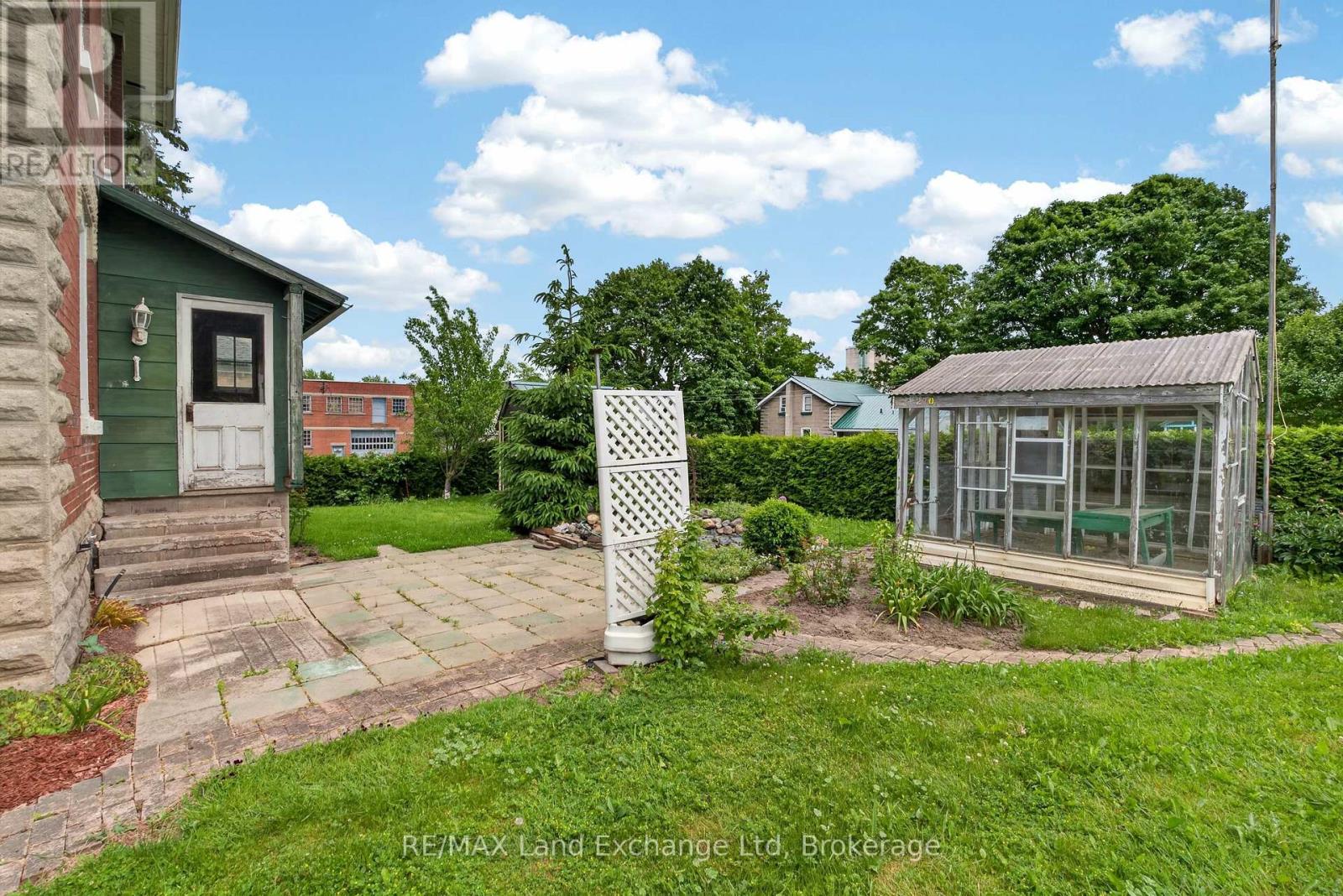 484 Queen Street, North Huron, Ontario  N0M 1H0 - Photo 32 - X13437250