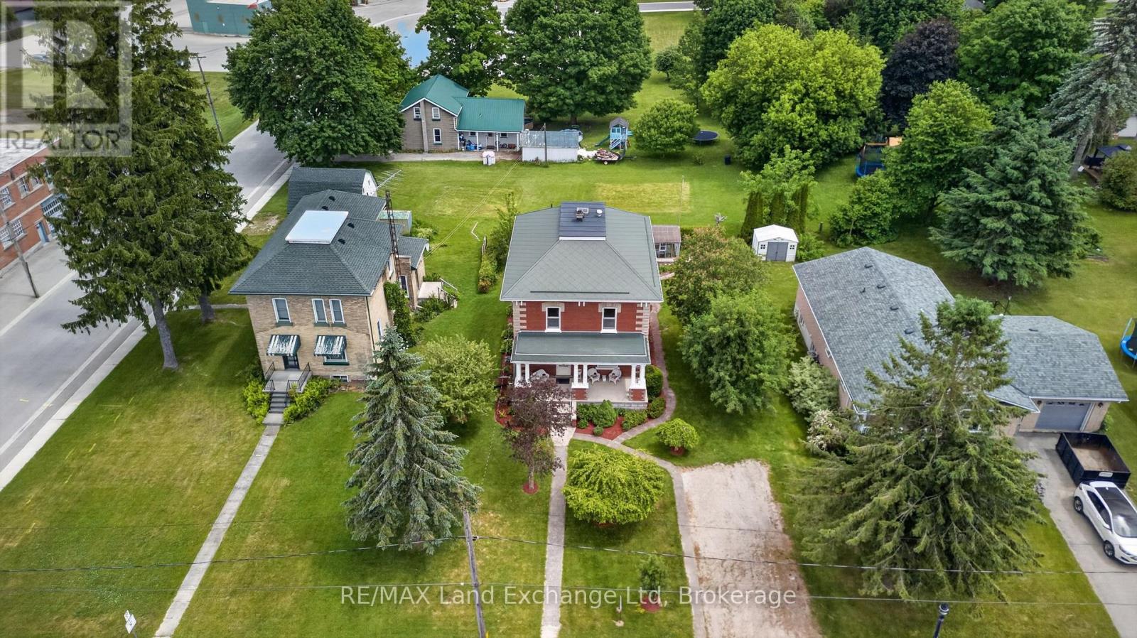 484 Queen Street, North Huron, Ontario  N0M 1H0 - Photo 38 - X13437250