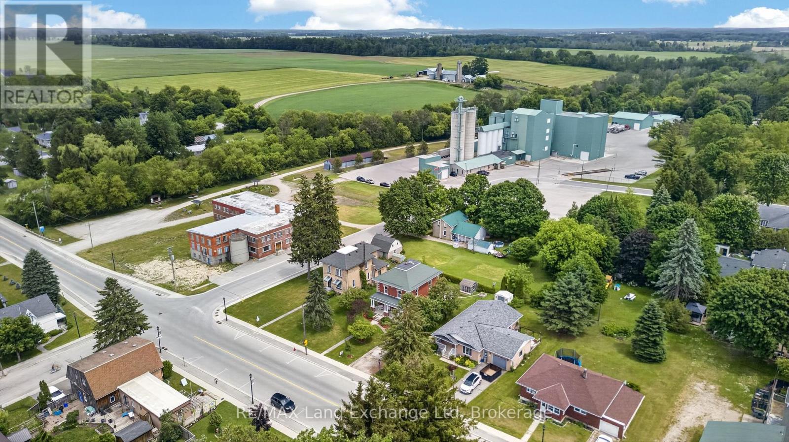 484 Queen Street, North Huron, Ontario  N0M 1H0 - Photo 41 - X13437250