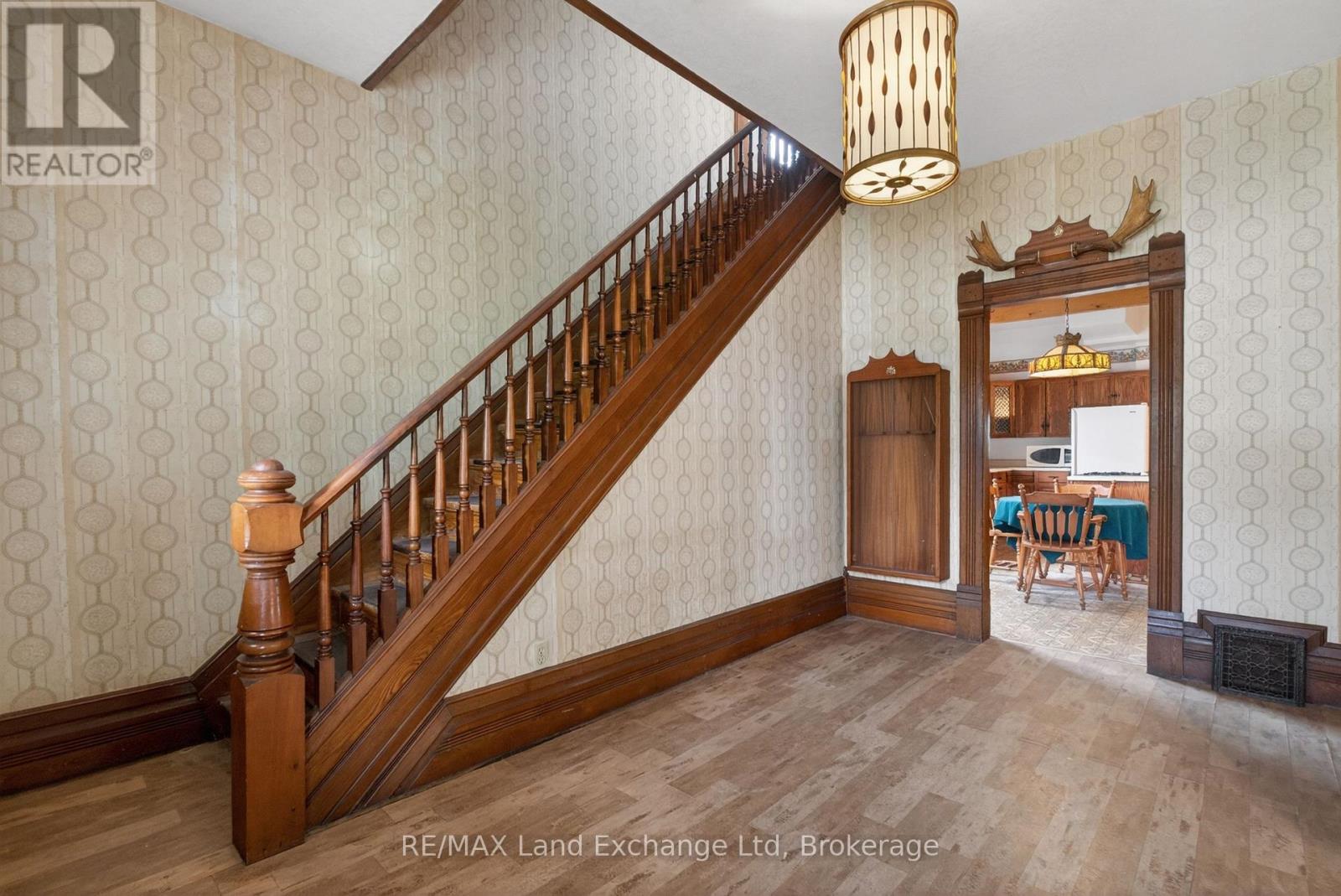 484 Queen Street, North Huron, Ontario  N0M 1H0 - Photo 5 - X13437250