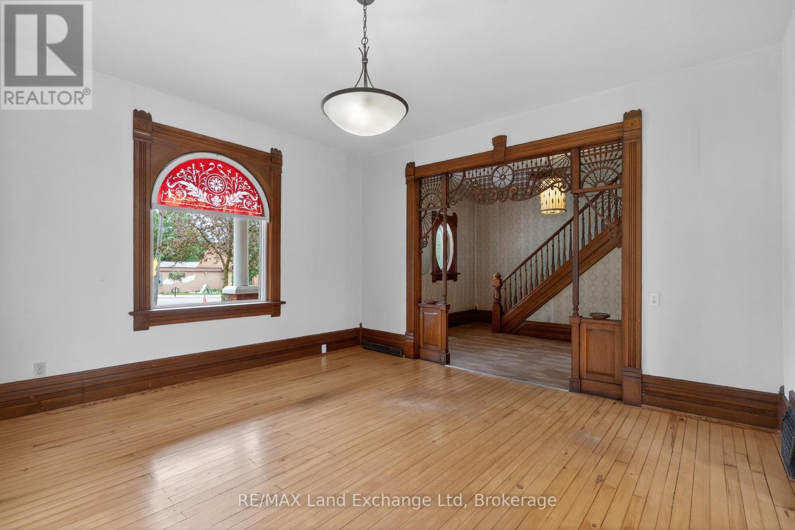 484 Queen Street, North Huron, Ontario  N0M 1H0 - Photo 8 - X13437250