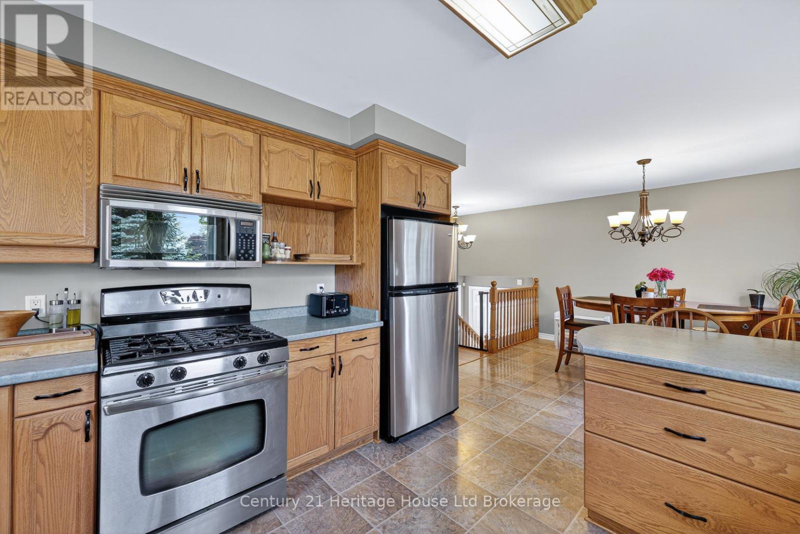 1567 Forestry Farm Road, Norfolk, Ontario  N0G 1G0 - Photo 10 - X13437712